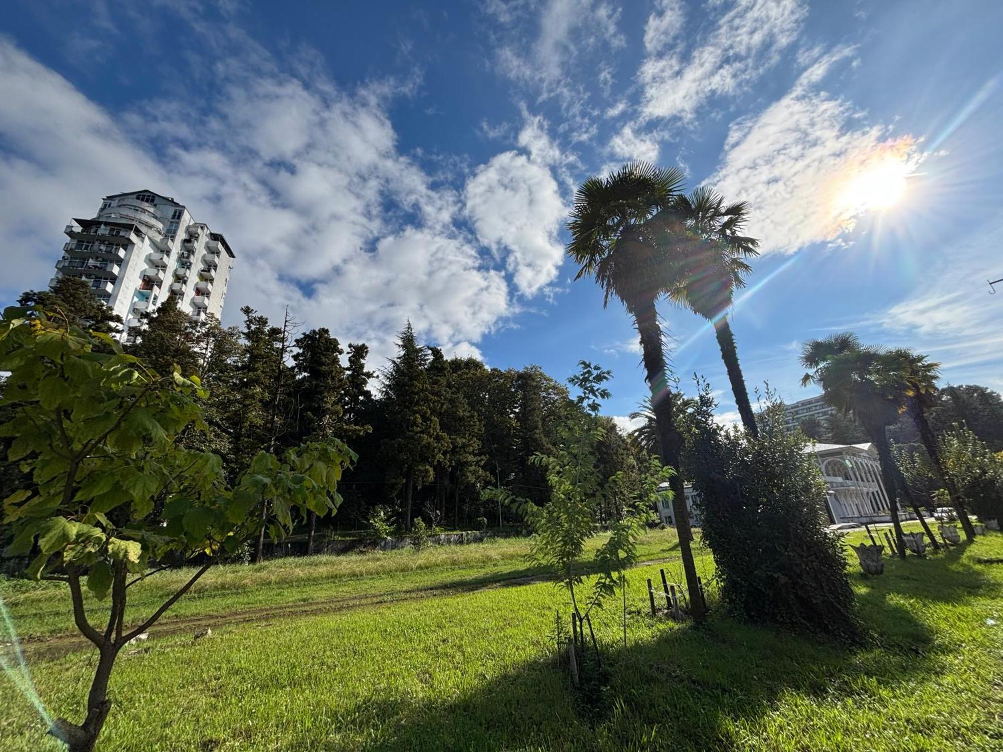 New Apartments Mziuri Gardens Batumi Exterior photo